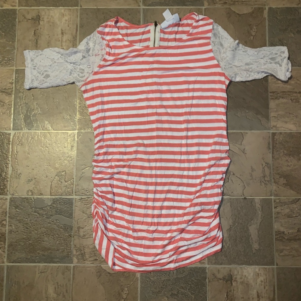 Jessica Simpson Maternity Shirt